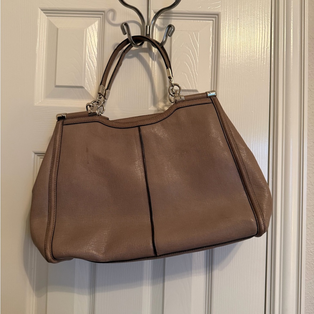 👜 Coach Leather Carryall Crossbody Bag – SV/Ash (Taupe Gray) - Picture 6 of 16